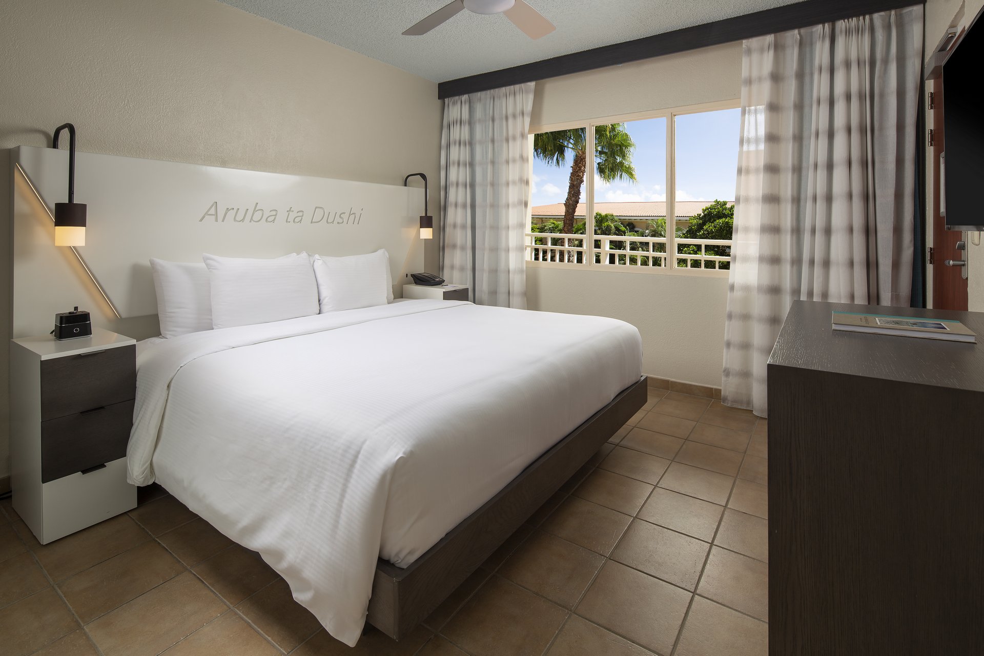 One bedroom - Pool Ocean View (1)